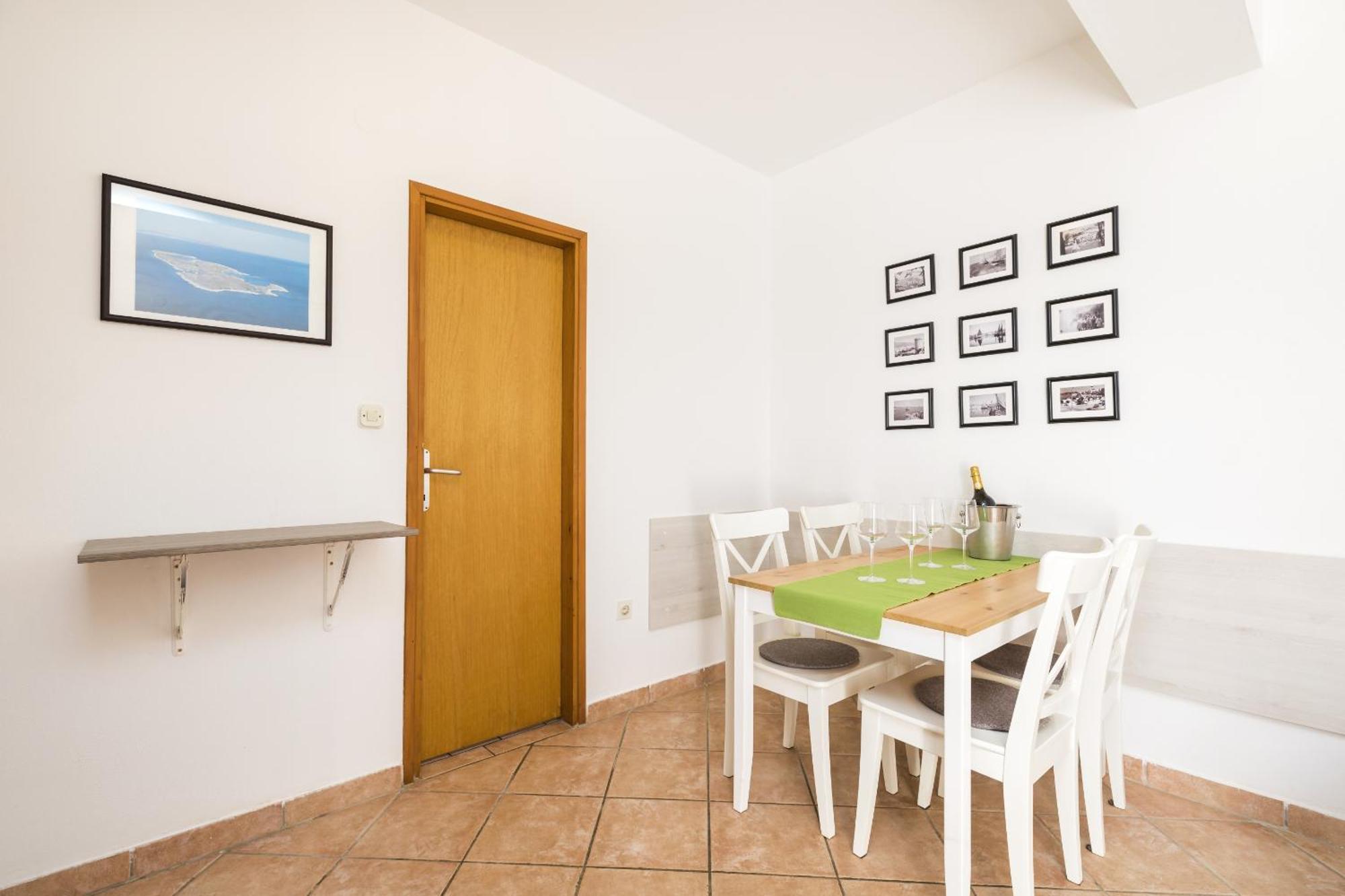 Apartments Laura Mali Losinj Ngoại thất bức ảnh